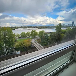 Apartament Lovely For 4 On The Danube River - Private Parking, Wiedeń